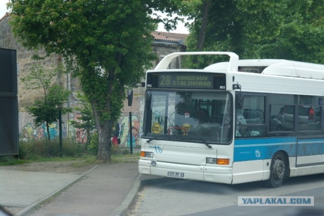 Улица Сталинградская в Париже