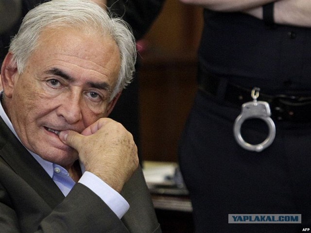 71-летний пенсионер изнасиловал молодую знакомую