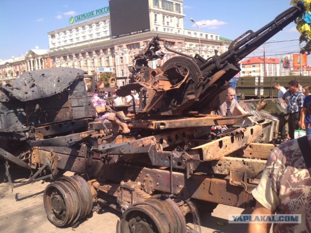 Марш пленных в Донецке 24.08.2014