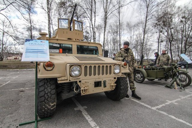 Под Киевом выставка военной техники