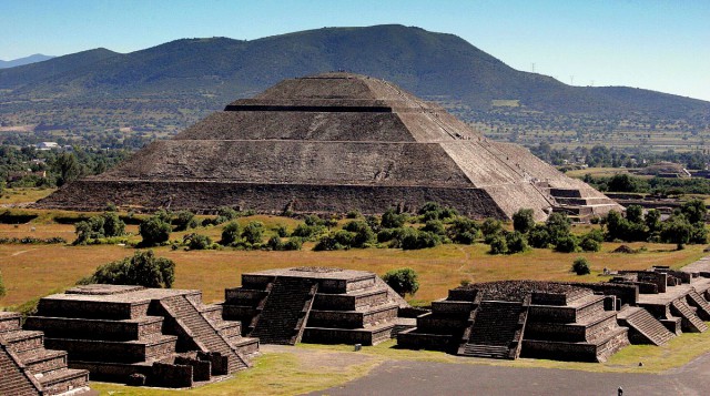 Пирамиды. 15 стран, где они были замечены