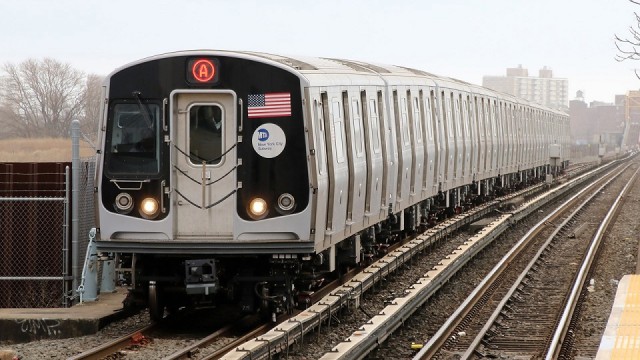 Что делать, если оказался на рельсах в метро?