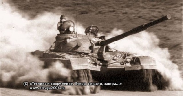 Зачем Т-80У резиновый фартук и лопухи на башне