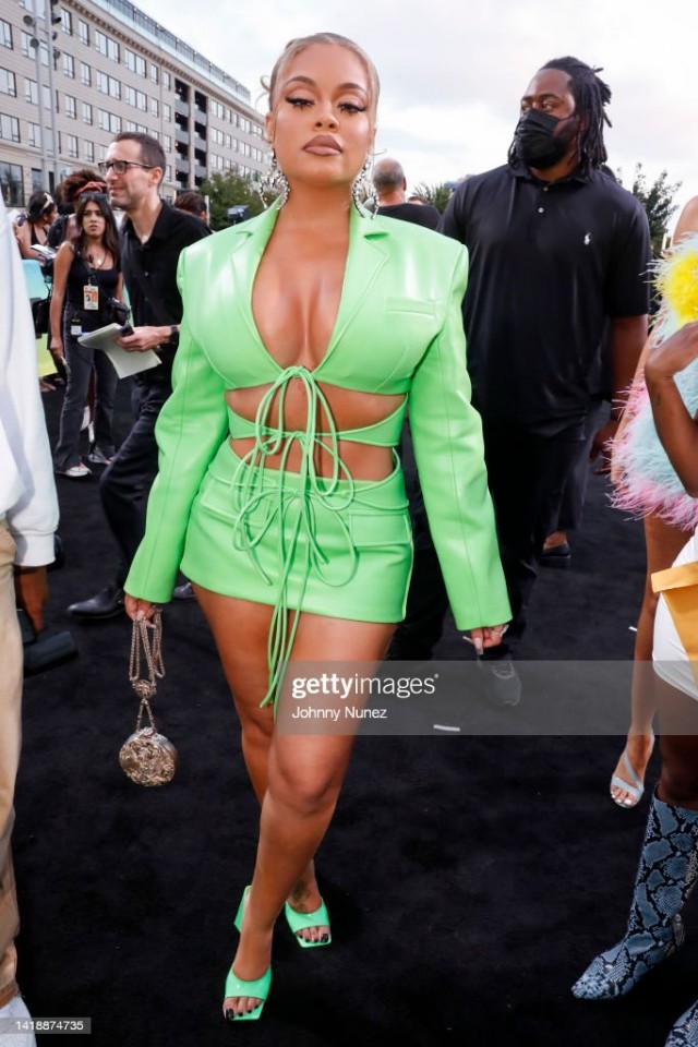 Большой пост MTV Video Music Awards 2022