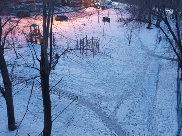 А из нашего окна, вот такая красота!