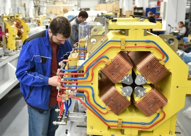 Где брать столько ядерных физиков?