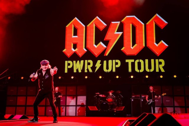 AC/DC Power Up тур в самом разгаре