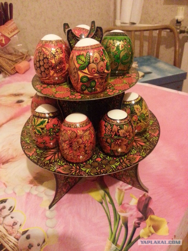 Красивый вариант окраски яиц на Пасху