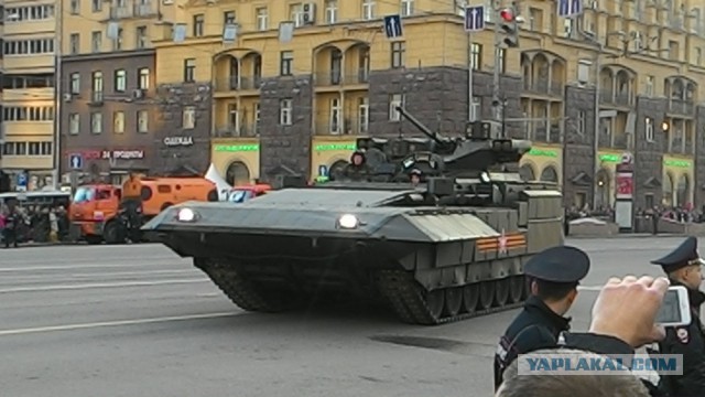 «Армата» сбросила камуфляж