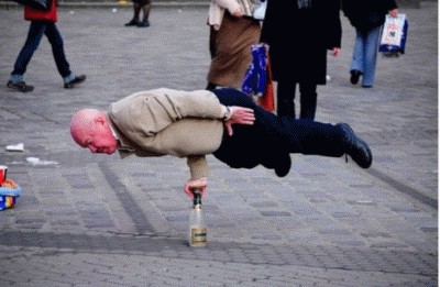 Фотожаба: Пьяный акробат