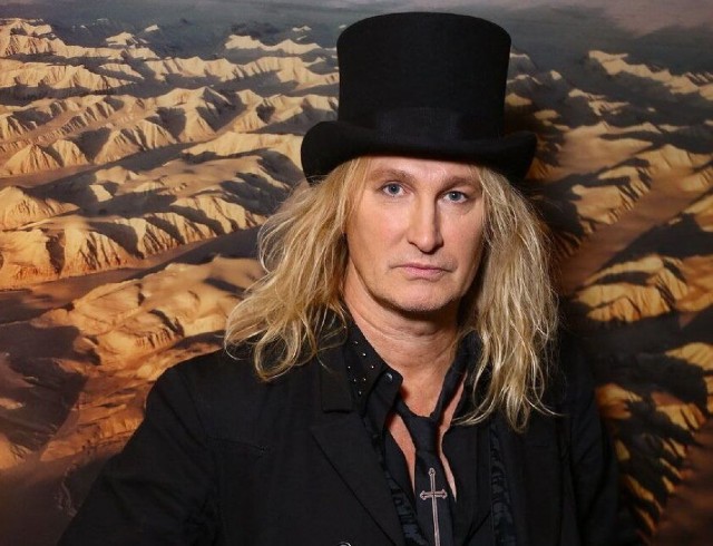 Лидеру группы "Рондо" Александру Иванову 65!