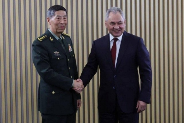 Бывшего министра обороны Китая Ли Шанфу приговорили к смертной казни за коррупцию