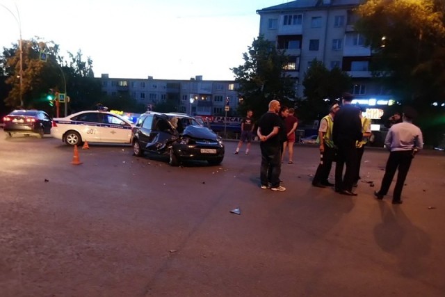 Авария, унесшая жизнь мотоциклиста в Кемерове, попала на видео