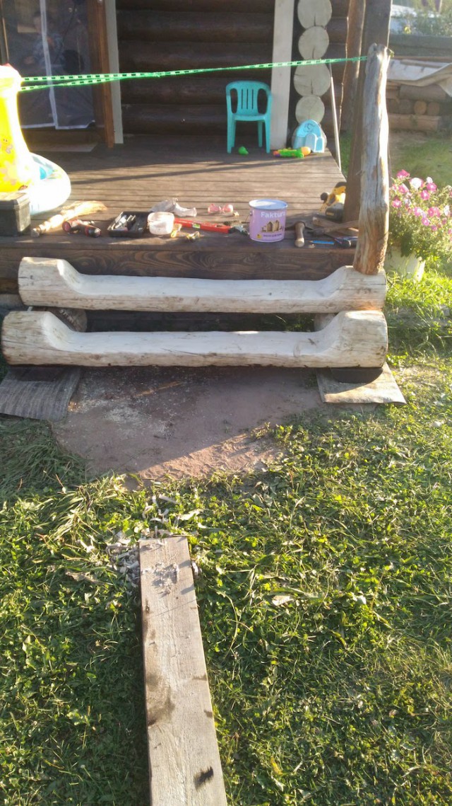 Поднял верандочку, в пару рук за пяток выходных.