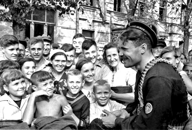 Чёрно-белая ретро-всячина