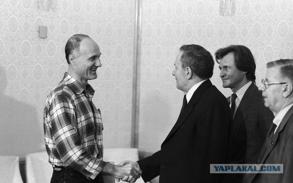 Как СССР "главный американский бомж" посещал