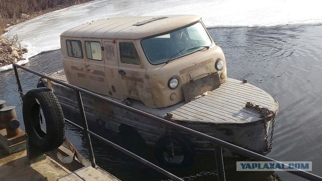 Камушки видно!" — такая была реакция у пассажиров тонущего УАЗа