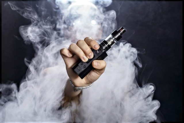 В Госдуме подготовили поправки о полном запрете вейпов