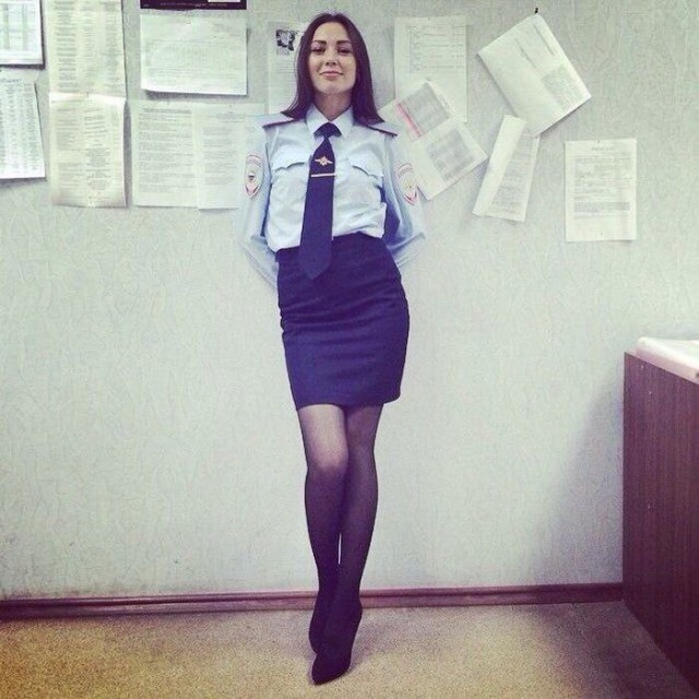 Девушки в форме
