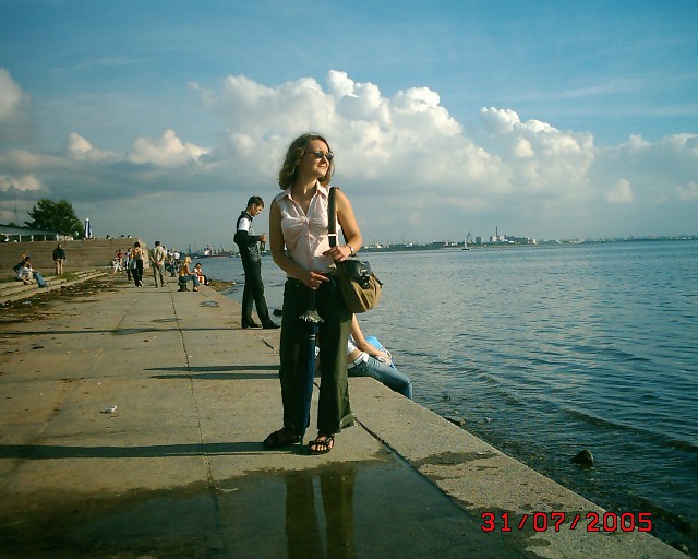 В  Ленинграде городе, у семи углов