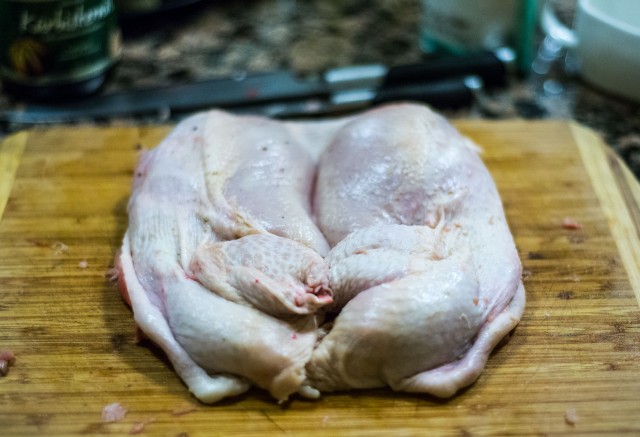 Куриная тушка (рулет) лишенная скелета (poulet désossé)  