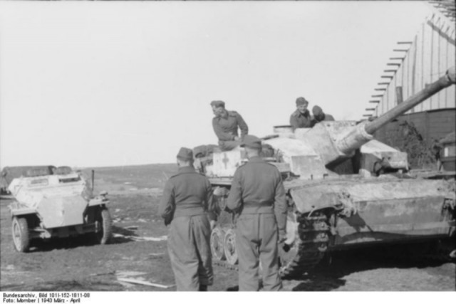 StuG III под кличкой "Гадюка", самая массовая в производстве с которой пришлось встретиться нашим дедам.