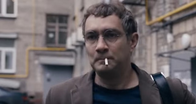 А баба слушает, да ест