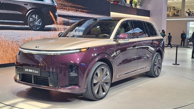 Запас хода 1500 км, 340 км без бензина: Li Auto показала новый элитный кроссовер Li Auto L9 Livis за 6 млн рублей