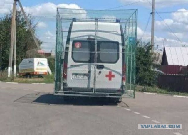 *БАЯН*Автобус Минск — Гомель — Анапа попал под атаку дрона в Брянской области