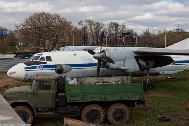 Восстановление Ил-14Т на Тушинском аэродроме