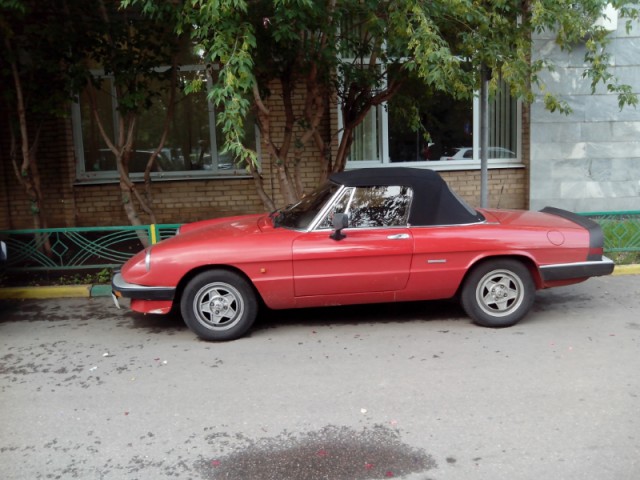 Уникальные авто в нашем дворе