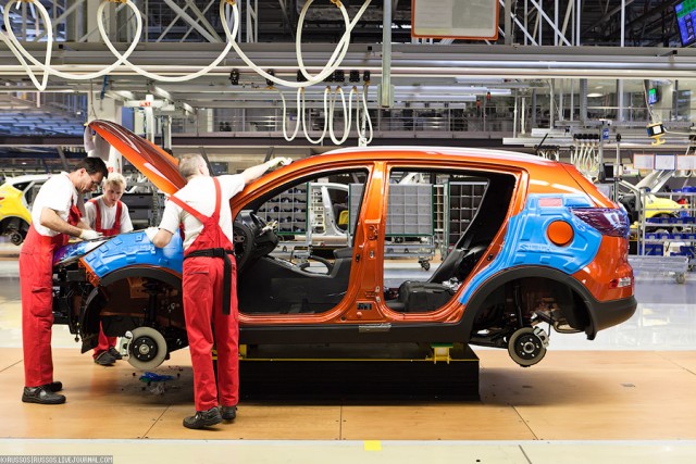 Производство автомобилей KIA на заводе в Словакии