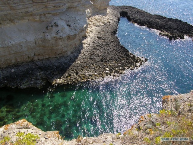 Мыс Тарханкут - самая западная точка Крыма.