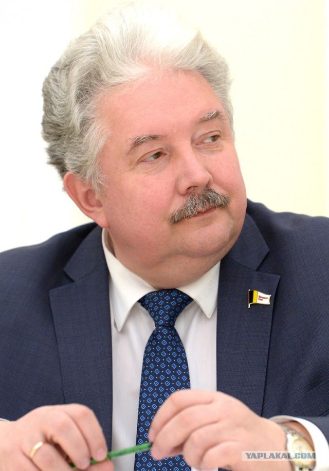 Байден заявил об обещании передать Украине около 700 танков