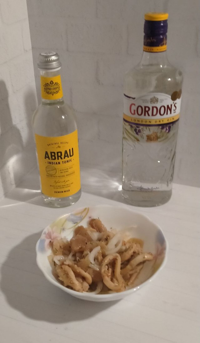 Какой стол, такой и стул!