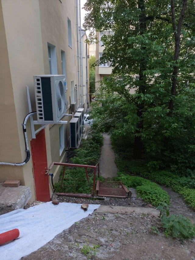 Шляюсь по  Москве