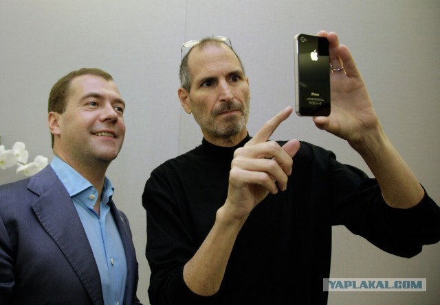 Песков посоветовал переходить на Android и «наши системы» после удаления приложений  VK из App Store
