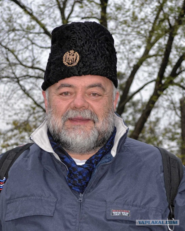А есть и человеческие лица!