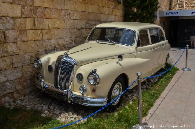 Королевский автопарк в Иордании