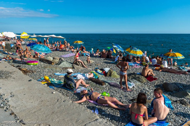 Что происходит на пляжах в Сочи