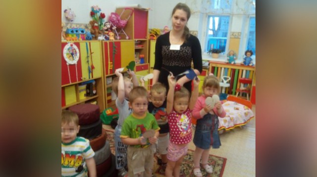 На Урале сотрудницу детского сада уволили из-за массажа рабочим