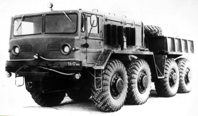 МАЗ курганского «разлива»: первые военные тягачи КЗКТ