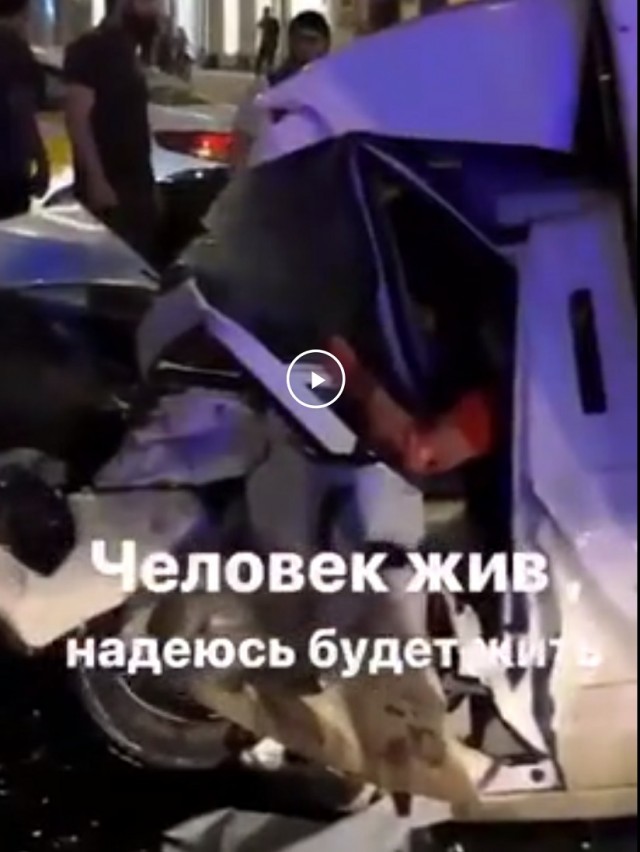 Известный российский актёр Михаил Ефремов попал в серьёзную аварию в центре Москвы