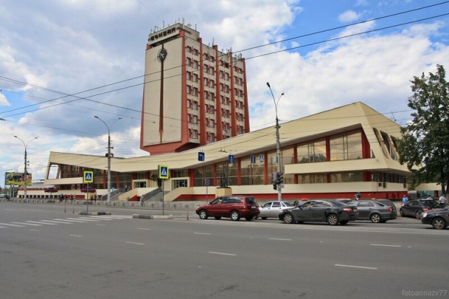 В Сургуте остановили строительство железнодорожного вокзала по весьма интересной причине
