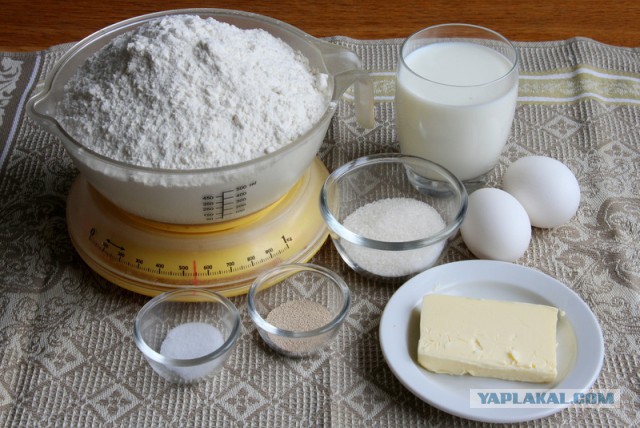 Ватрушки со смородиной и шоколадом