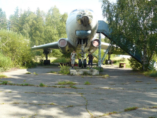 Дарите детям самолёты!