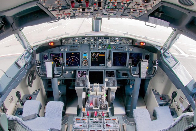 В Ростове-на-Дону разбился Boeing 737-800, все находившиеся на борту погибли