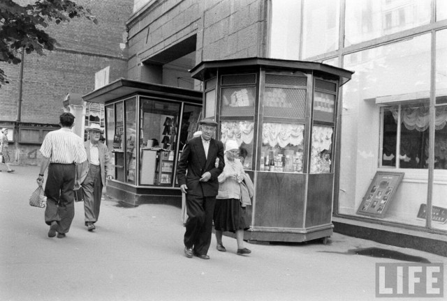 1960 год в витринах московских магазинов