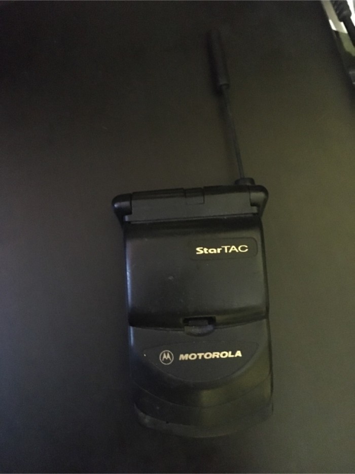 Возвращение Motorola Razr: гибкий 6,2" экран Flex View, поддержка eSIM и цена $1500