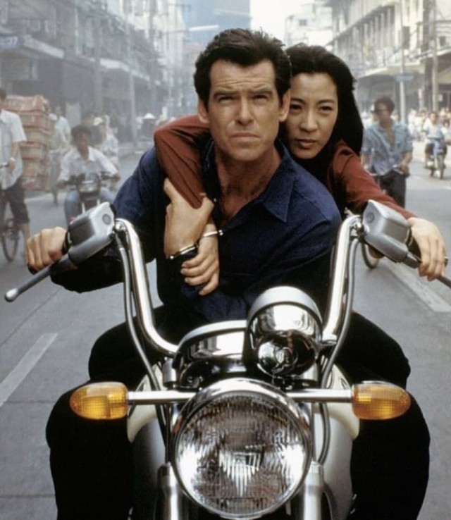 Джеймс Бонд. Было - стало